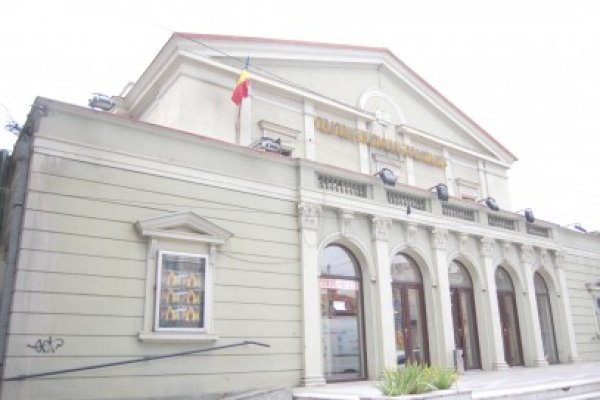Două piese de teatru, puse în scenă pentru constănţeni